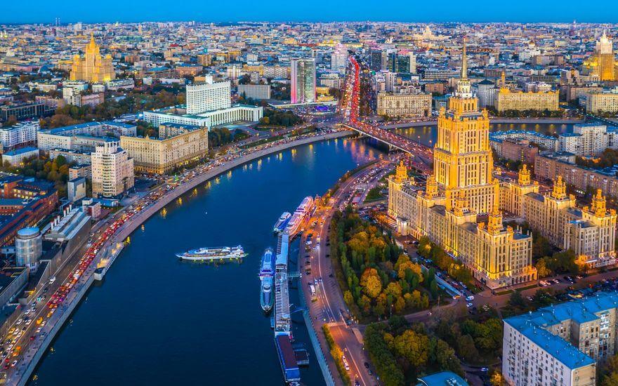 Sankt Peterburg i Moskva