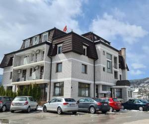 Hotel DAMIS Pale