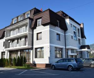 Hotel DAMIS Pale