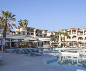 Cora Hotel & Spa Resort