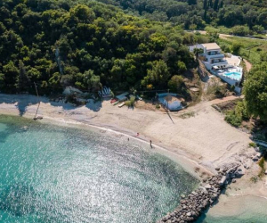 Alboro Seaside Suites