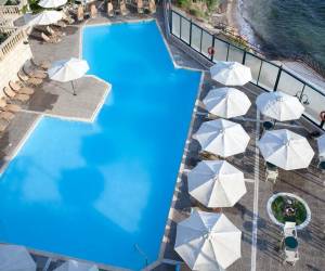 Ramada Attica Riviera