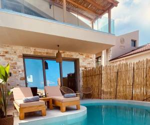 Amo Golden Suites