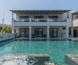 Alora Luxury Suites