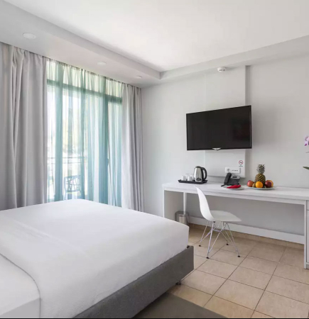 TWO BEDROOM SWIM UP SUITE