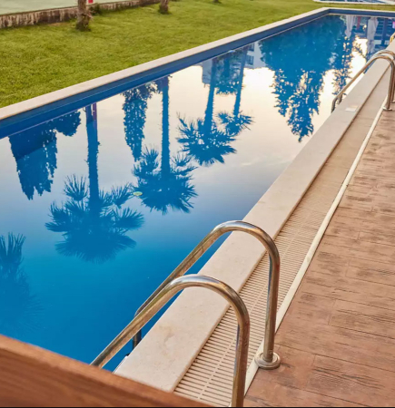 TWO BEDROOM SWIM UP FAMILY SUITE
