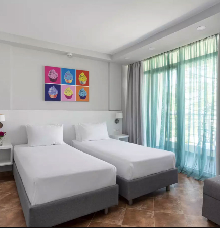 TWO BEDROOM SWIM UP FAMILY SUITE