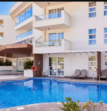 PREMIUM TWO BEDROOM SWIM UP SUITE