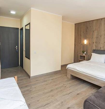 Standardna soba (strana brdo)  1/3 FRANCUSKI BALKON