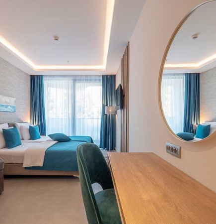 Dvokrevetna Superior soba, bočni pogled more 27m2